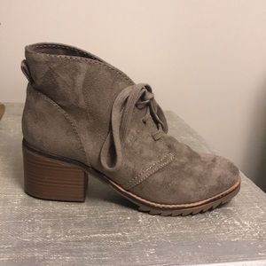 Taupe/cognac booties Sz 6.5 lace up with heel